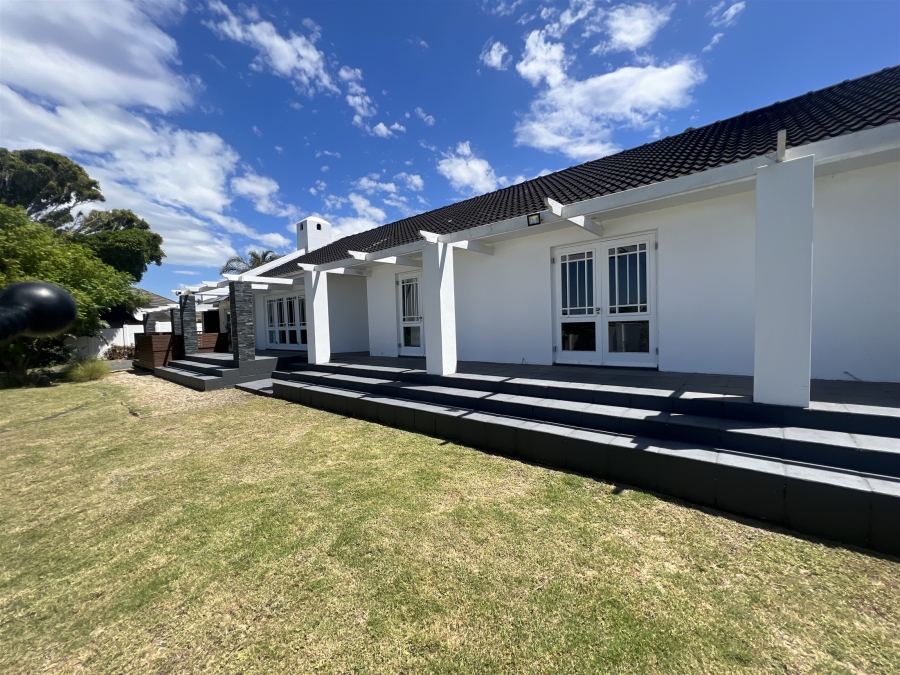 4 Bedroom Property for Sale in Baysville Eastern Cape